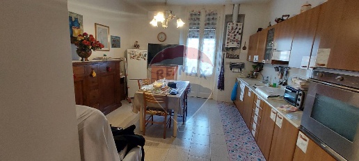 Foto Appartamento in via Adua, Busto Arsizio Ospedale di 98 m² con 2 locali