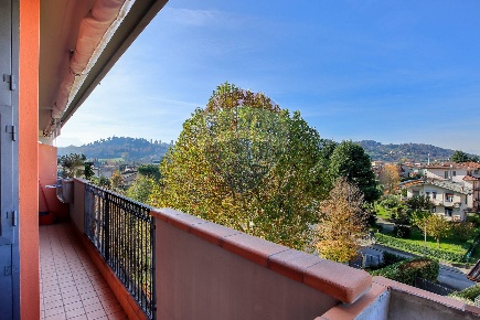 Foto Appartamento in Via Luigi Einaudi, Bergamo Conca Fiorita di 45 m²