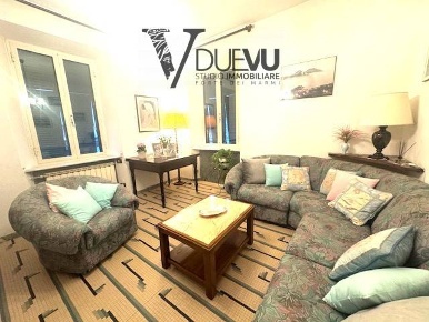 Foto Appartamento in Via Aurelia, Seravezza di 90 m² con 5 locali