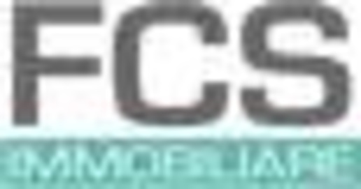 Foto Box in Via Sbarbaro, Finale Ligure Centro di 15 m² con 1 locali