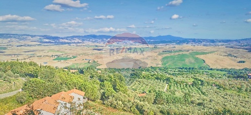 Foto Appartamento in Via Senese, Castiglione d'Orcia Centro di 140 m²