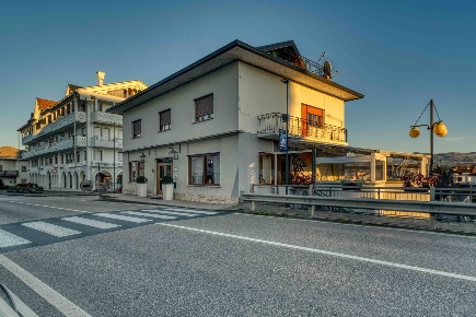 Foto Attività commerciale in via roma, Santa Giustina Centro di 136 m²