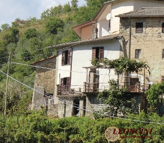 Foto Rustico in Via Treschietto, Bagnone Treschietto di 50 m² con 4 locali