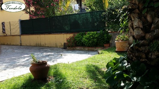 Foto Case semi ndipendenti a Castelnuovo Magra Colombiera Molicciara