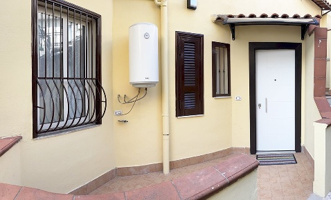 Foto Appartamento in Via F. Redi snc, Giugliano in Campania di 50 m²