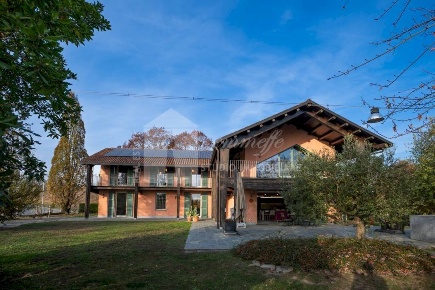 Foto Villa unifamiliare in Località Carretti, Asti Torrazzo di 535 m²