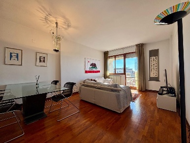 Foto Appartamento a Pontedera Centro di 114 m² con 5 locali in vendita