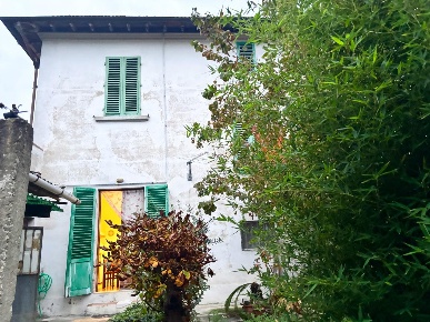Foto Casa indipendente a Montelupo Fiorentino Centro di 135 m² con 6 locali