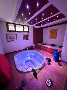 Foto Villa bifamiliare a Arcola Romito Magra di 300 m² con 10 locali