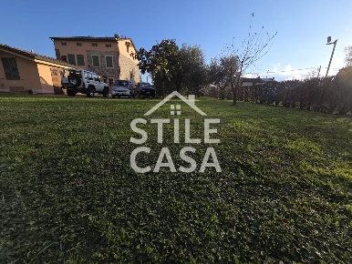 Foto Villa unifamiliare a Porcari Centro di 240 m² con 7 locali in vendita