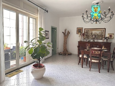 Foto Casa indipendente a Campi Salentina di 275 m² con 6 locali in vendita