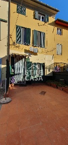 Foto Casa indipendente a Capannori Centro di 150 m² con 3 locali in vendita