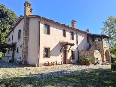 Foto Rustico a Pisa San Francesco di 430 m² con 18 locali in vendita