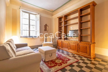 Foto Appartamento a Lucca Piazza Napoleone - San Michele di 170 m²