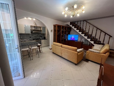 Foto Villa a schiera a Massa Centro di 90 m² con 3 locali in vendita