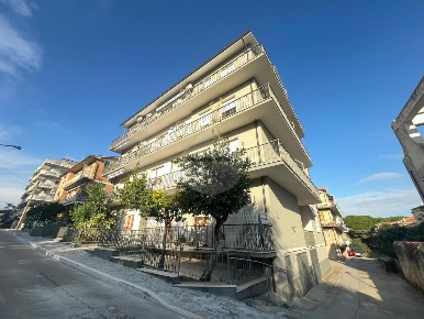 Foto Appartamento in Via Michetti, Vasto di 146 m² con 4 locali in vendita