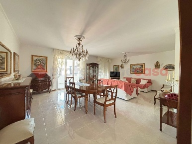 Foto Appartamento in Teodoro, Bari San Girolamo di 128 m² con 4 locali