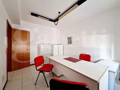 Foto Ufficio in Via Orso Mario Corbino 6, Ragusa San Luigi - Archimede