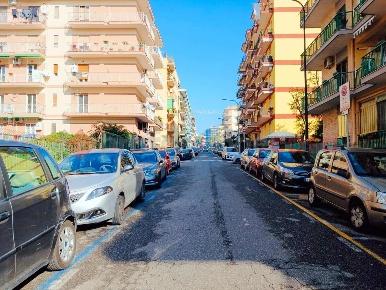 Foto Negozio in Viale Ascione 6, Portici di 25 m² con 1 locali in affitto