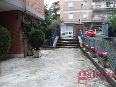 Foto Appartamento in Via Livio Pentimalli 57, Roma Balduina di 120 m²