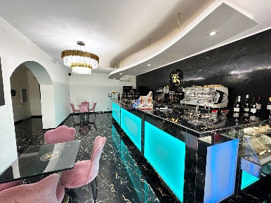 Foto Bar in Via Carlo Alberto Della Chiesa 32, Monterosi di 180 m²