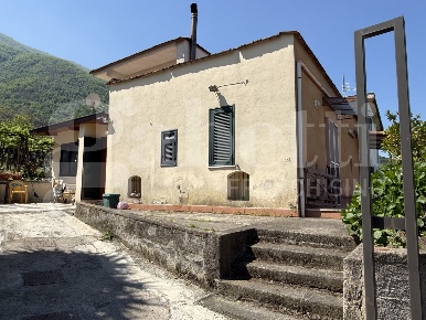 Foto Casa indipendente in Ponte Aiello, Angri Centro di 156 m² in vendita