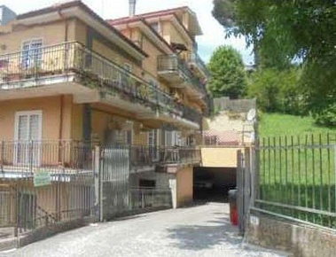 Foto Appartamento in Via dei Villini 18, Morlupo Centro di 57 m² all'asta