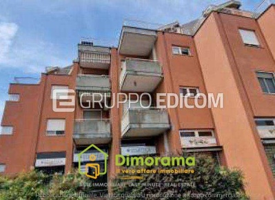 Foto Appartamento in Via nosate, Turbigo di 69 m² con 4 locali all'asta