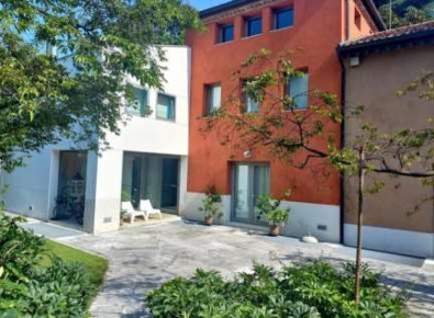 Foto Villa bifamiliare in Via Riva del Pasubio, Cittadella Centro di 288 m²
