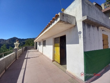 Foto Villa unifamiliare in Tipoldo, Messina Mili di 110 m² con 3 locali