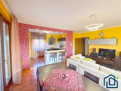 Foto Appartamento in Via Turati 55/e, Arluno Centro di 170 m² con 3 locali