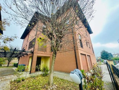 Foto Appartamento in VIA PERTINI  4, Medolla di 140 m² con 6 locali