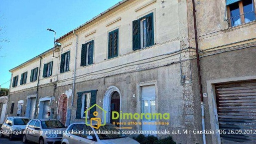 Foto Appartamento in Via Francesco Pera 76, Livorno Shangai di 78 m²