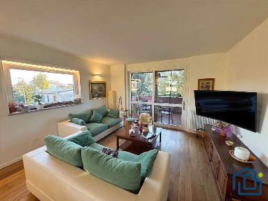 Foto Appartamento in Via San Cristoforo  8, Bareggio di 95 m² con 3 locali