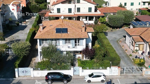 Foto Villa unifamiliare in via Carlo Ginori, Cecina Marina di Cecina