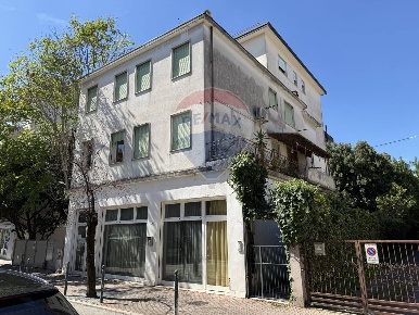 Foto Appartamento in Via Felisati, Venezia Mestre di 72 m² con 4 locali