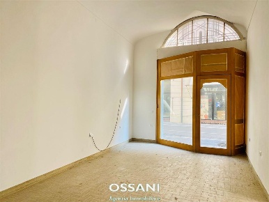 Foto Negozio in CORSO GARIBALDI, Faenza di 66 m² con 2 locali in affitto