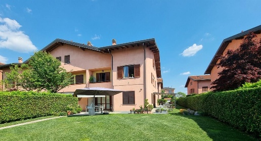 Foto Appartamento in via pertini, Verderio Verderio Inferiore di 159 m²