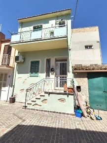 Foto Case semi ndipendenti in Via Rione De felice, Cepagatti Centro