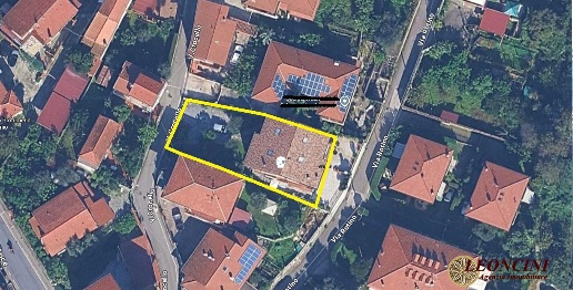 Foto Appartamento in Via Crocello, Massa Bergiola - Lavacchio di 231 m²
