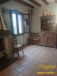 Foto Villa unifamiliare a Parma San Prospero di 200 m² con 10 locali