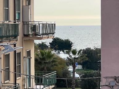 Foto Appartamento in Via Camillo Benso Cavour, Terracina Centro di 140 m²