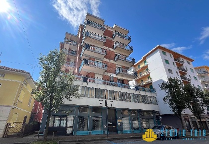 Foto Ufficio a Cossato Centro di 109 m² con 4 locali in affitto