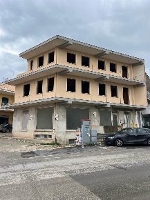 Foto Locale commerciale in Viale Aldo Moro n. 28, Pachino Centro di 90 m²