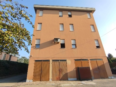 Foto Appartamento a Cavezzo Centro di 118 m² con 6 locali in vendita