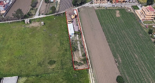 Foto Appartamento in Via V. Rossi, Maddaloni Centro di 340 m² con 7 locali