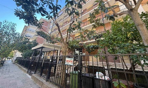 Foto Appartamento in Via Galluppi 23, Cosenza Centro di 119 m² con 6 locali