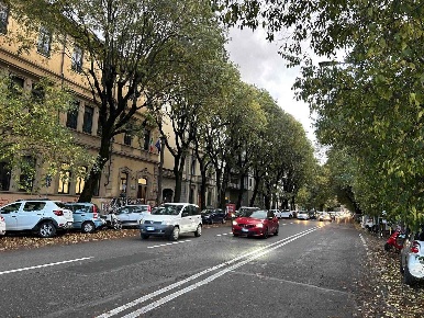 Foto Negozio a Firenze Libertà - Savonarola di 179 m² con 2 locali