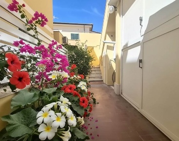 Foto Appartamento a Follonica Area Rurale, Poggio Tre Cancelli di 75 m²