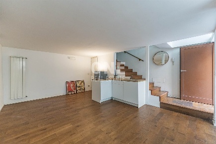 Foto Negozio in Via Adige 11, Milano Porta Romana - Medaglie d'Oro di 78 m²
